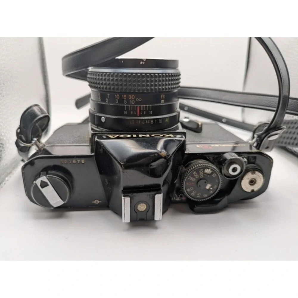 Konica Autoreflex T3 35mm SLR Camera Hexanon AR 50mm F1.7 Lens Vintage FOR PARTS